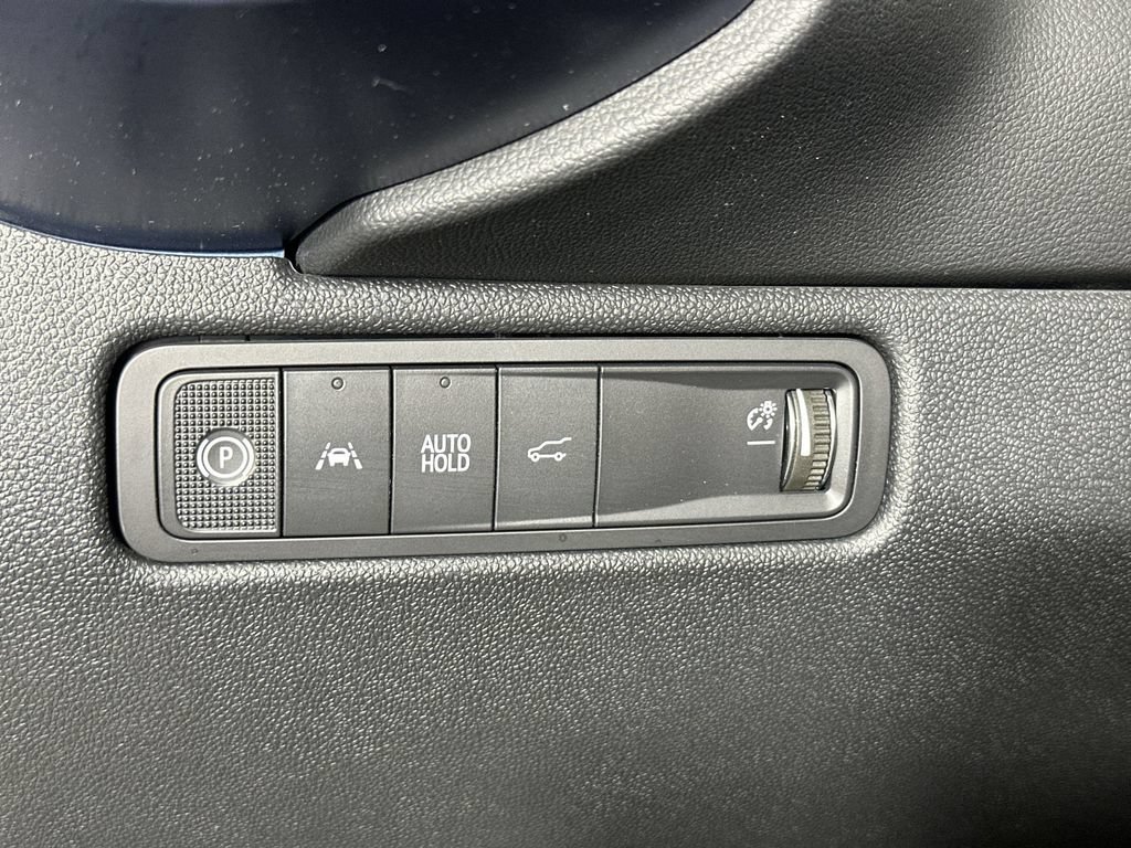 Used 2026 Chevrolet Equinox EV LT w/ LPO, Blackout Package FWD image 21