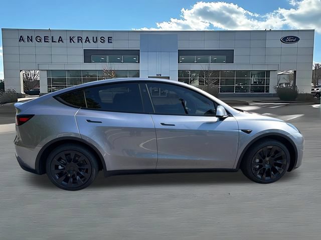 Used 2025 Tesla Model Y Long Range RWD image 10
