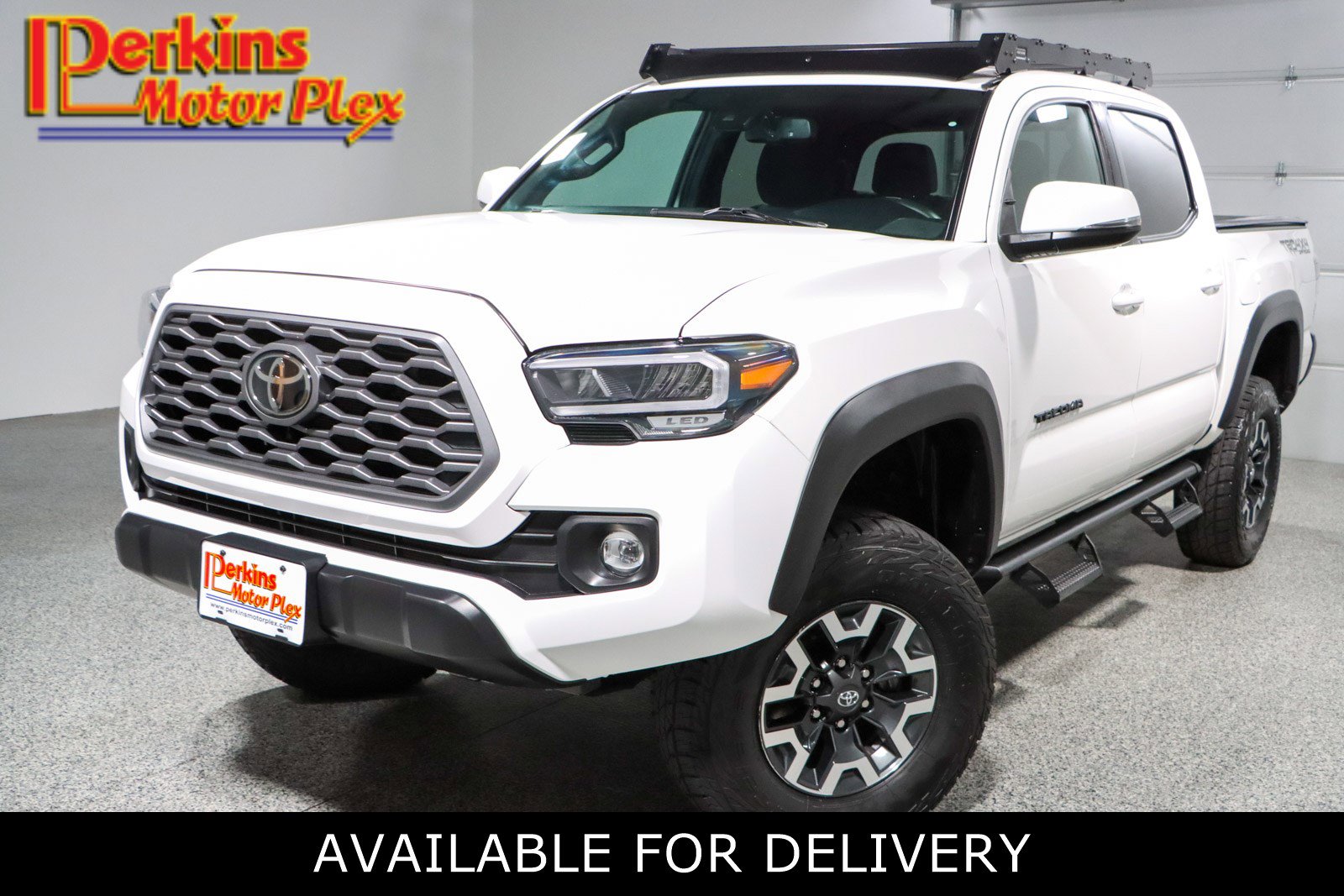 Used 2023 Toyota Tacoma TRD Off-Road image 1