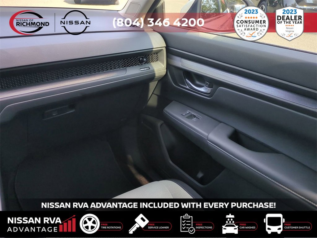 Used 2025 Honda CR-V EX image 18