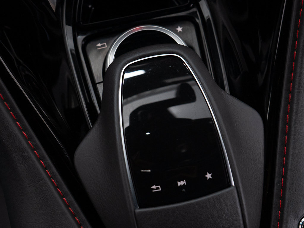 Used 2020 Aston Martin DB11 Volante RWD image 39