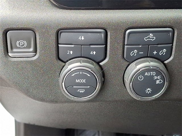 Used 2024 Chevrolet Silverado 2500 LT image 20