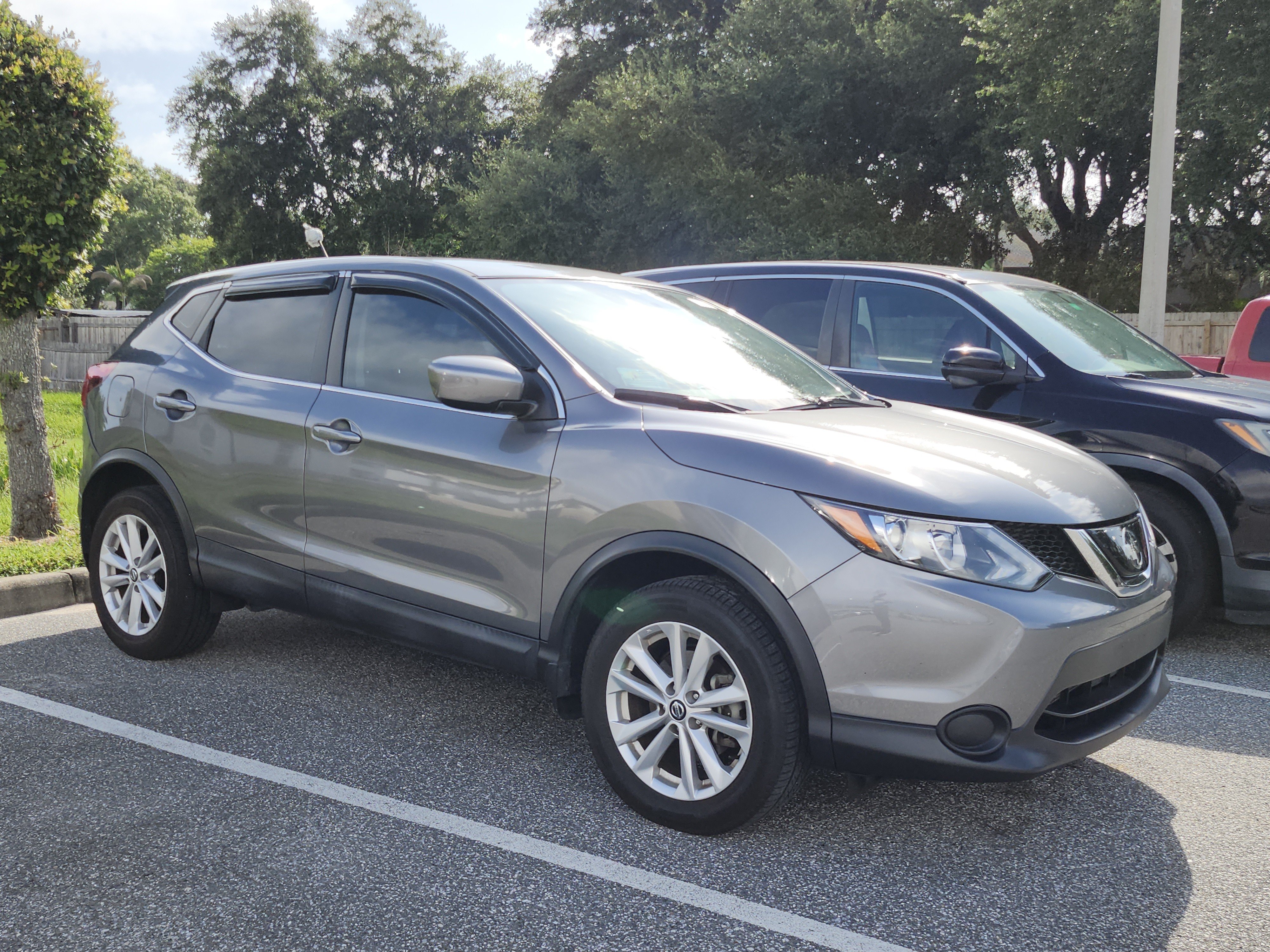 Used 2019 Nissan Rogue Sport S w/ Appearance Package FWD image 5