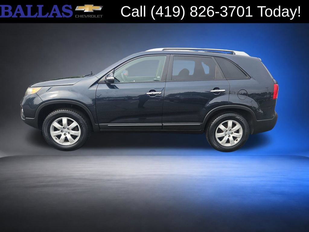Used 2012 Kia Sorento LX w/ Convenience Pkg FWD image 2