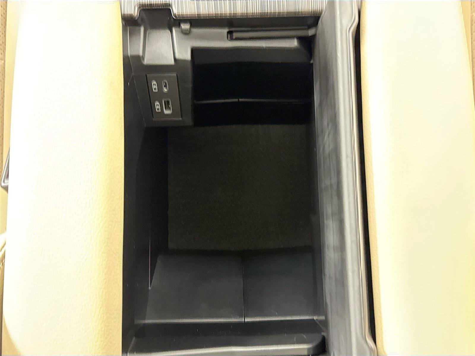 Certified 2023 Toyota Sienna Limited image 36