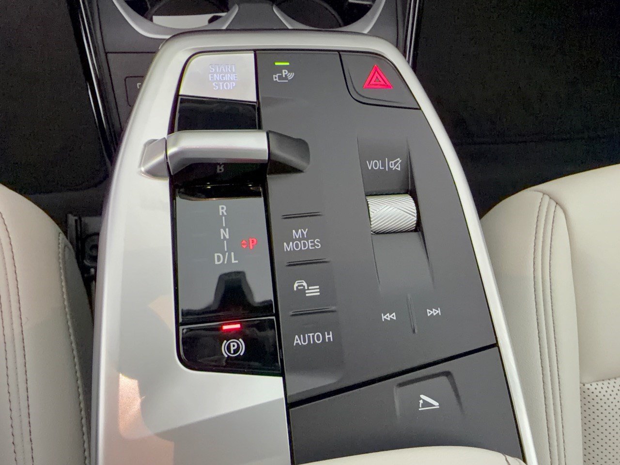 New 2027 BMW X1 xDrive28i AWD/4WD image 21