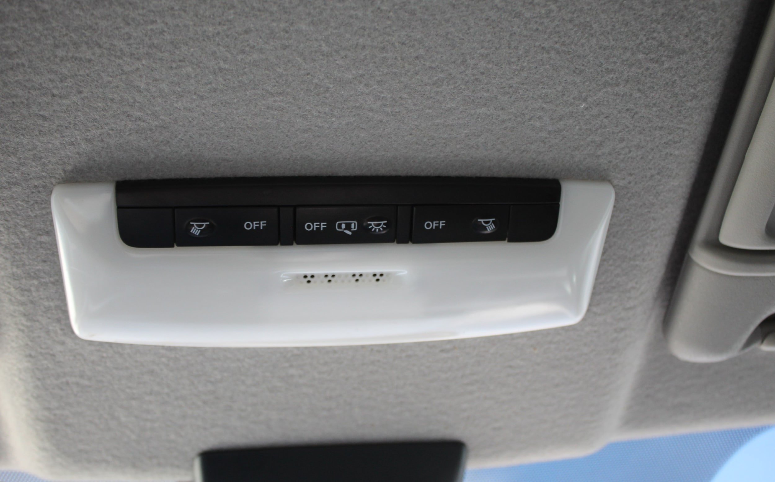Used 2022 Nissan Kicks SV FWD image 33