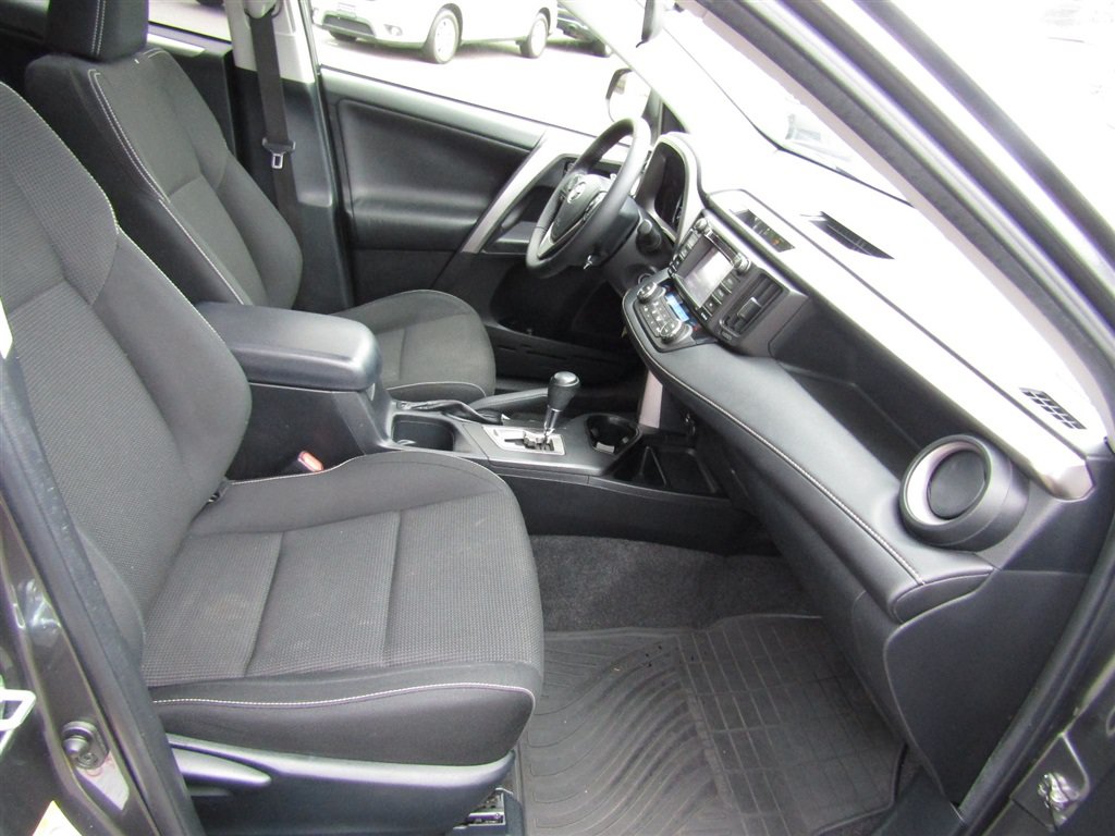 Used 2016 Toyota RAV4 XLE AWD/4WD image 19