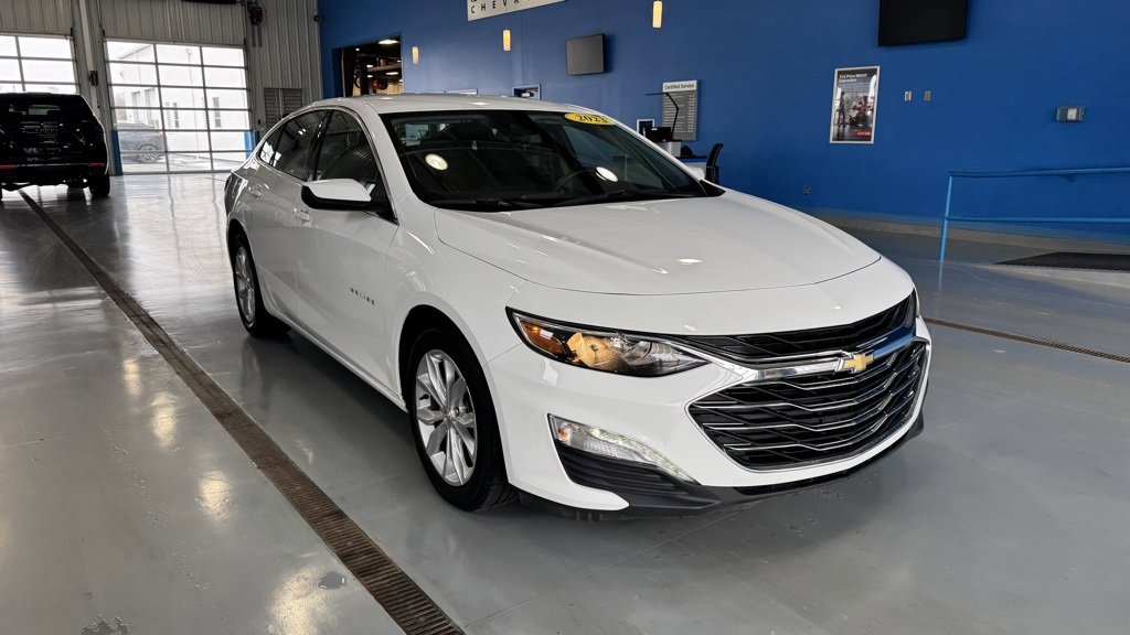 Used 2023 Chevrolet Malibu LT image 1