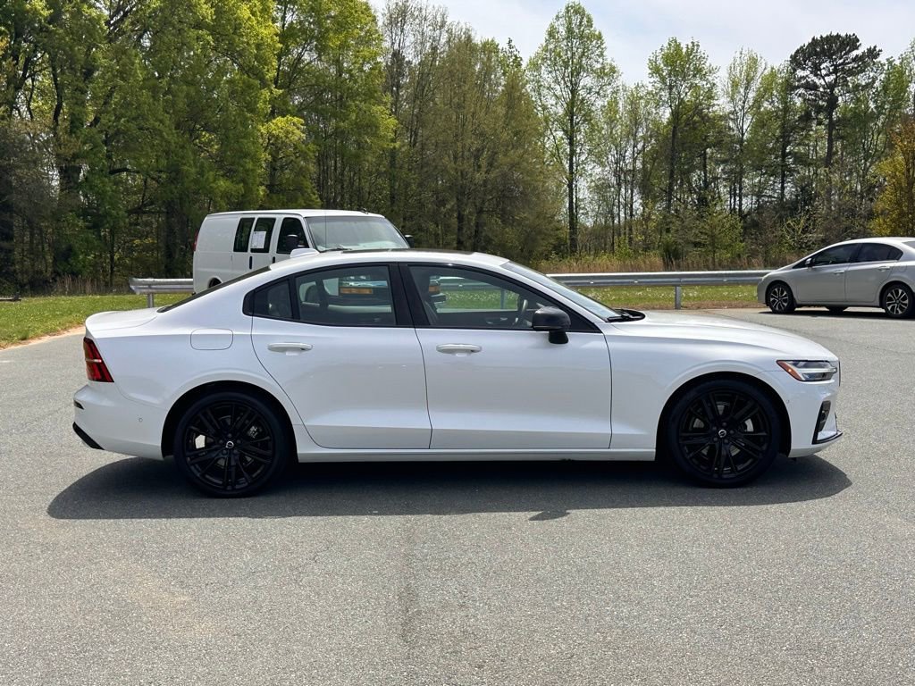 Used 2024 Volvo S60 B5 Plus image 10