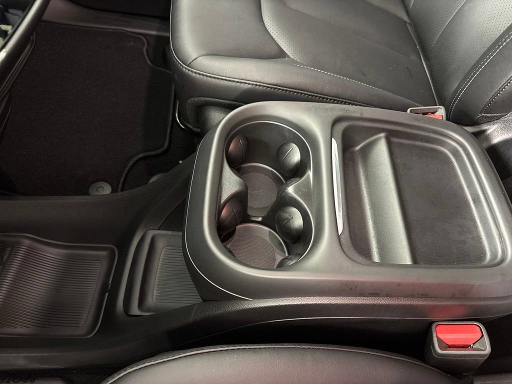 New 2027 Chrysler Pacifica LX FWD image 40