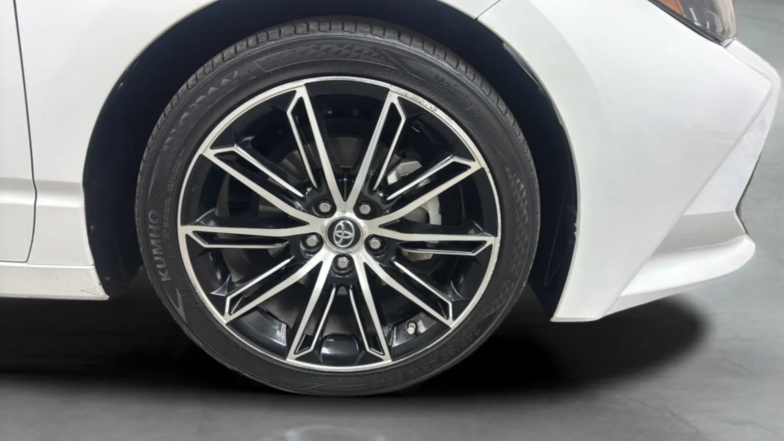 Used 2019 Toyota Avalon XSE w/ Carpet Mat Package FWD image 25