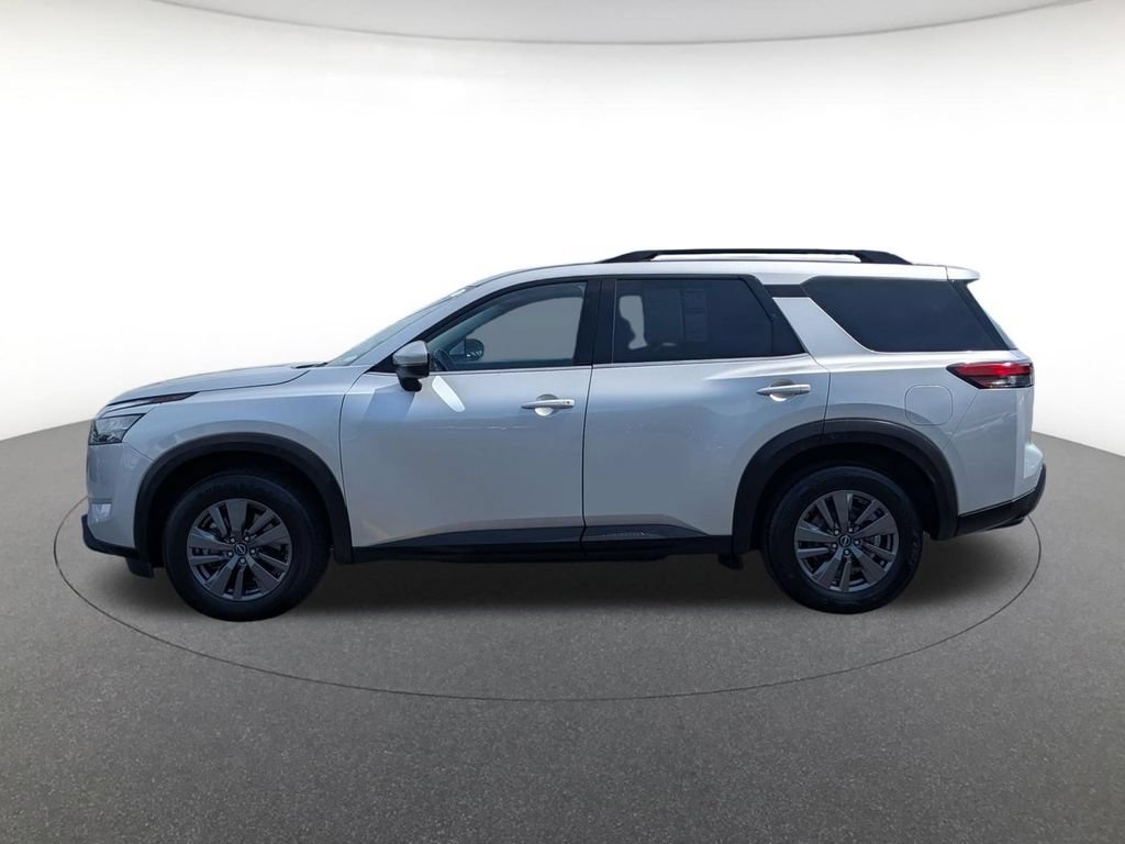 Used 2025 Nissan Pathfinder SV FWD image 8
