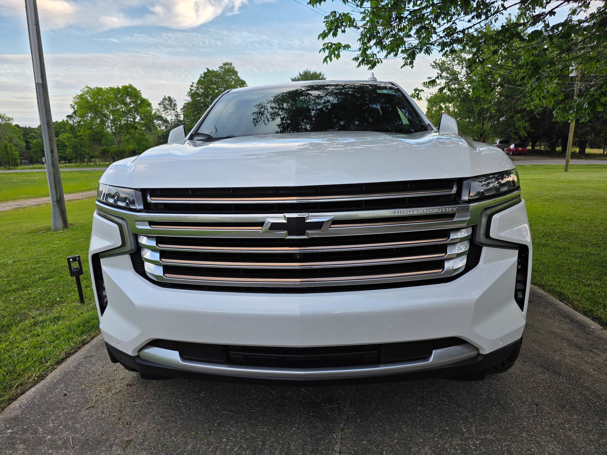 Used 2021 Chevrolet Suburban High Country AWD/4WD image 2