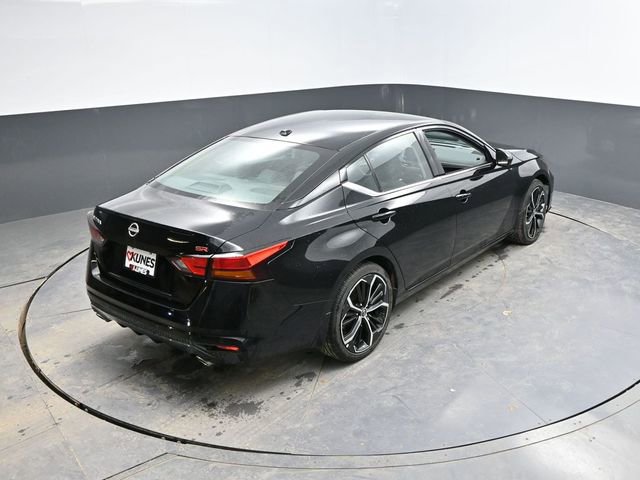 Used 2025 Nissan Altima 2.5 SR image 39