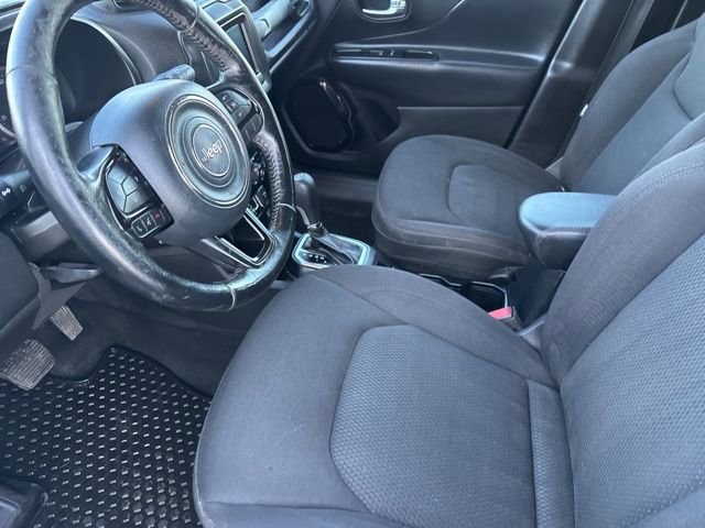 Used 2018 Jeep Renegade Altitude w/ Advanced Technology Group image 10