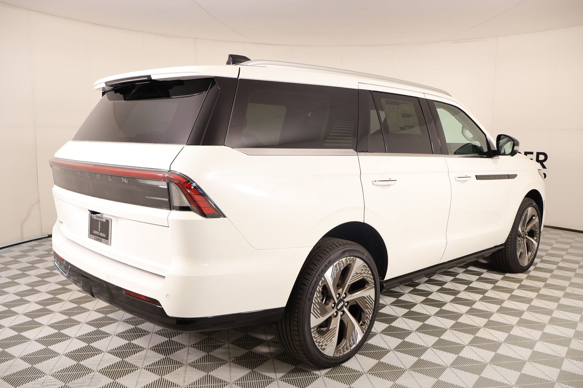 New 2026 Lincoln Navigator Black Label image 22