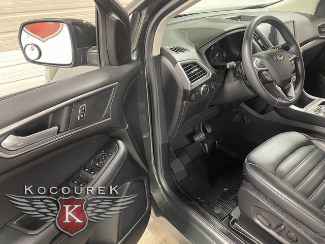 Used 2022 Ford Edge SEL w/ Convenience Package image 10