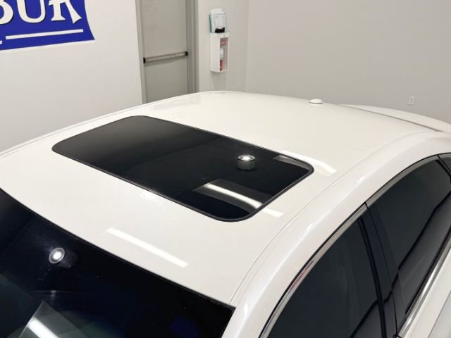 Used 2015 Toyota Avalon XLE Touring image 19