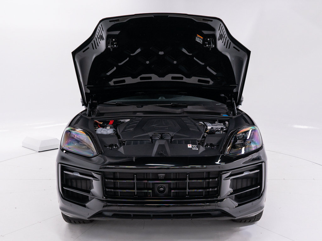 Certified 2026 Porsche Cayenne GTS AWD/4WD image 45