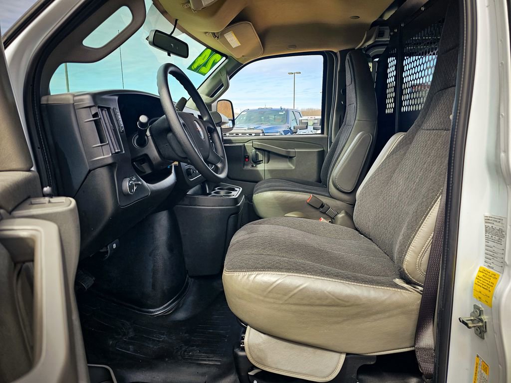 Used 2024 GMC Savana 2500 w/ Driver Convenience Package RWD image 10