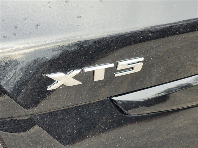 Certified 2022 Cadillac XT5 Sportv w/ LPO, ONYX Package image 5