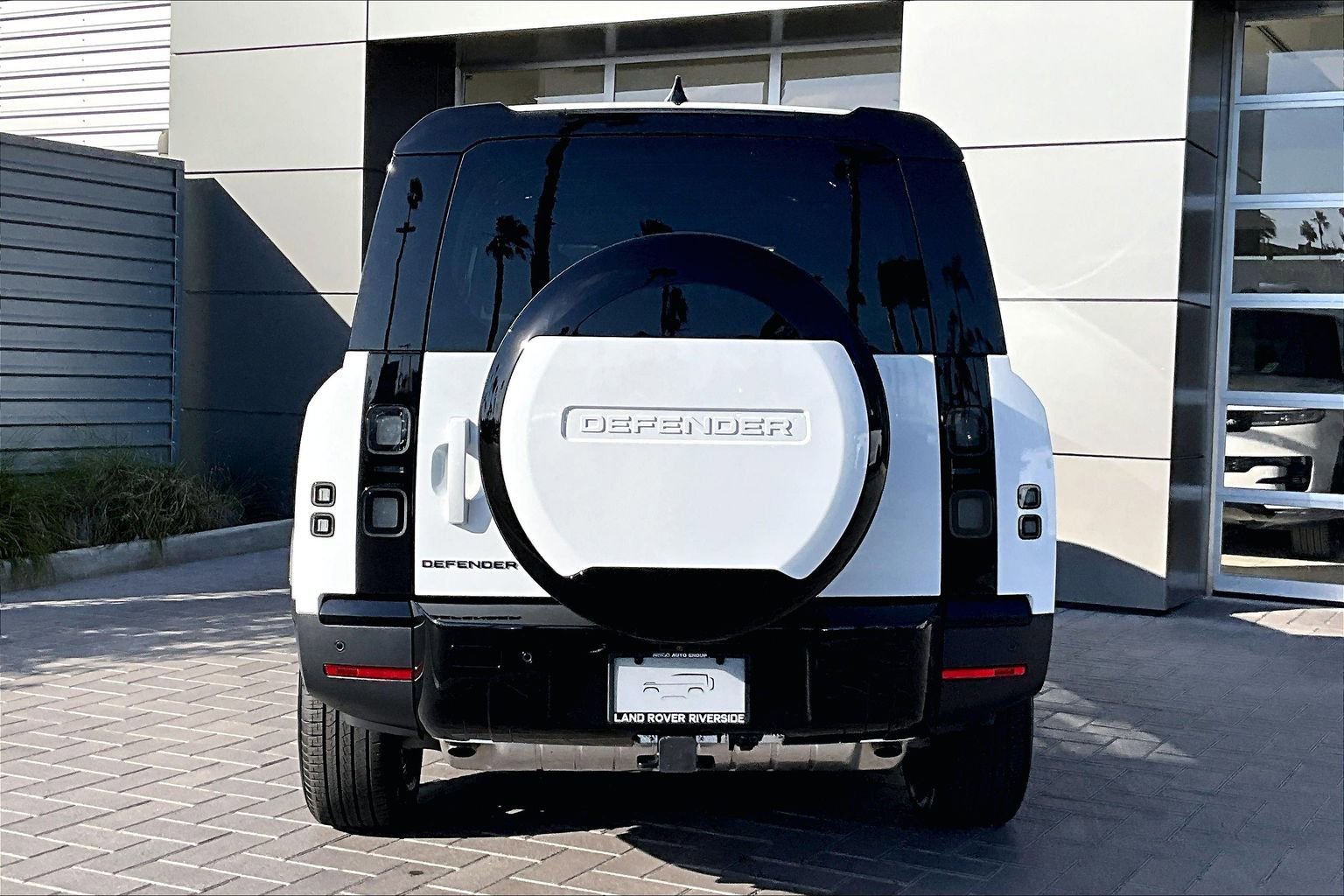 New 2026 Land Rover Defender 130 S AWD/4WD image 4