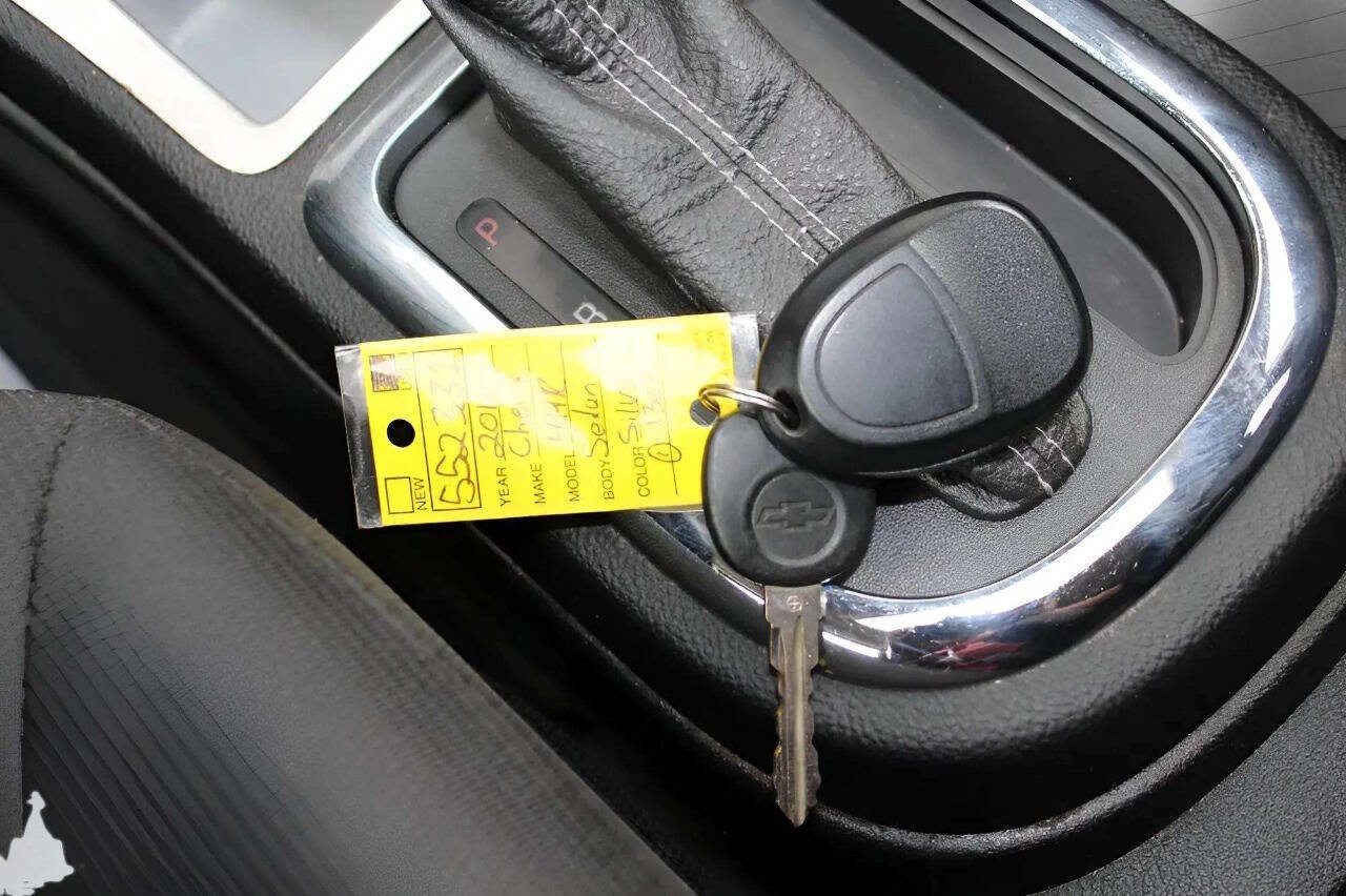 Used 2011 Chevrolet HHR LT w/ My Link Package image 25