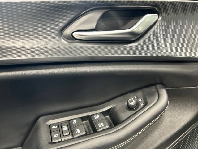 Used 2023 Jeep Grand Cherokee Altitude AWD/4WD image 23