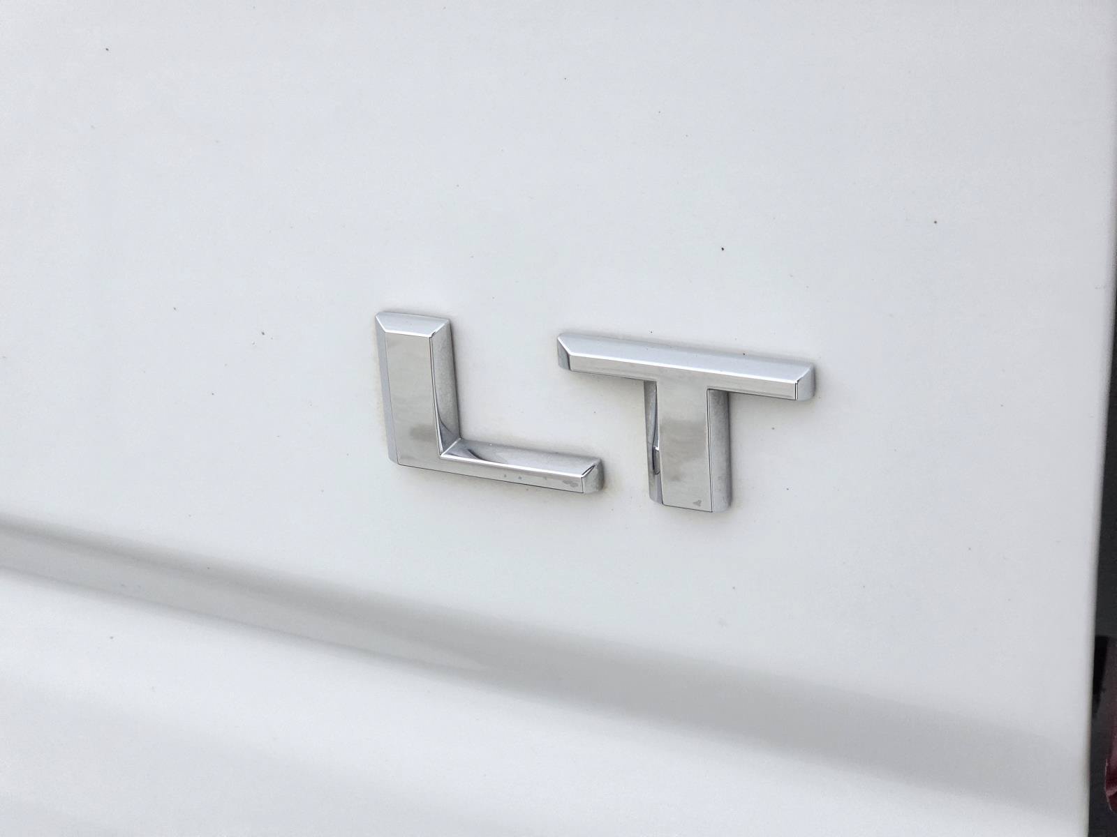 Used 2025 Chevrolet Silverado 2500 LT AWD/4WD image 6