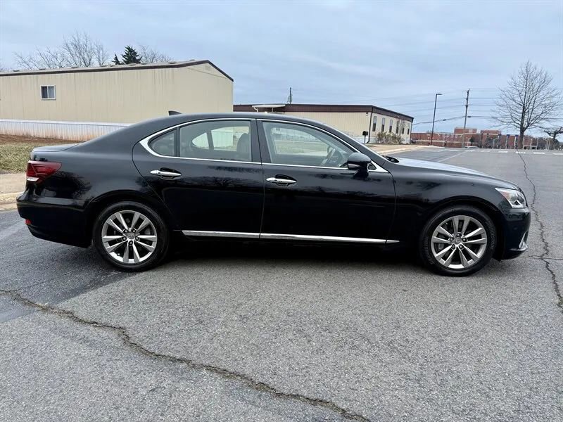 Used 2015 Lexus LS 460 AWD image 4