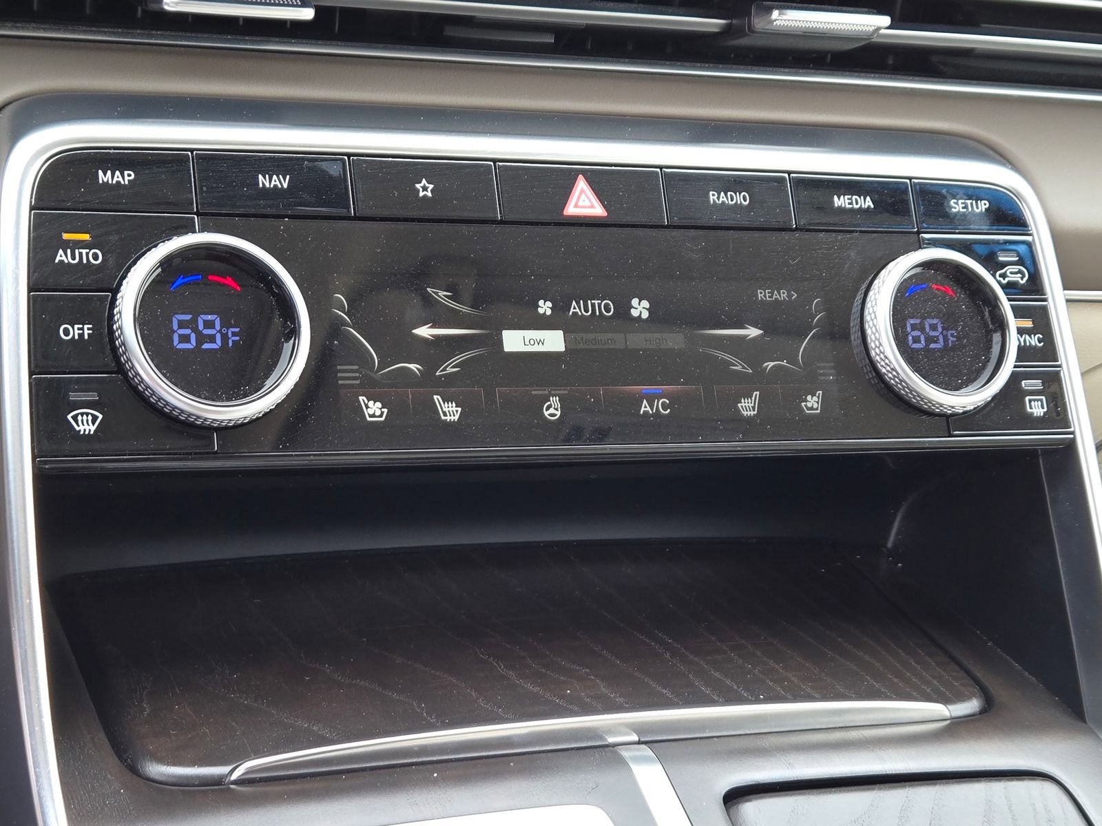 Used 2021 Genesis GV80 3.5T Advanced + AWD/4WD image 17