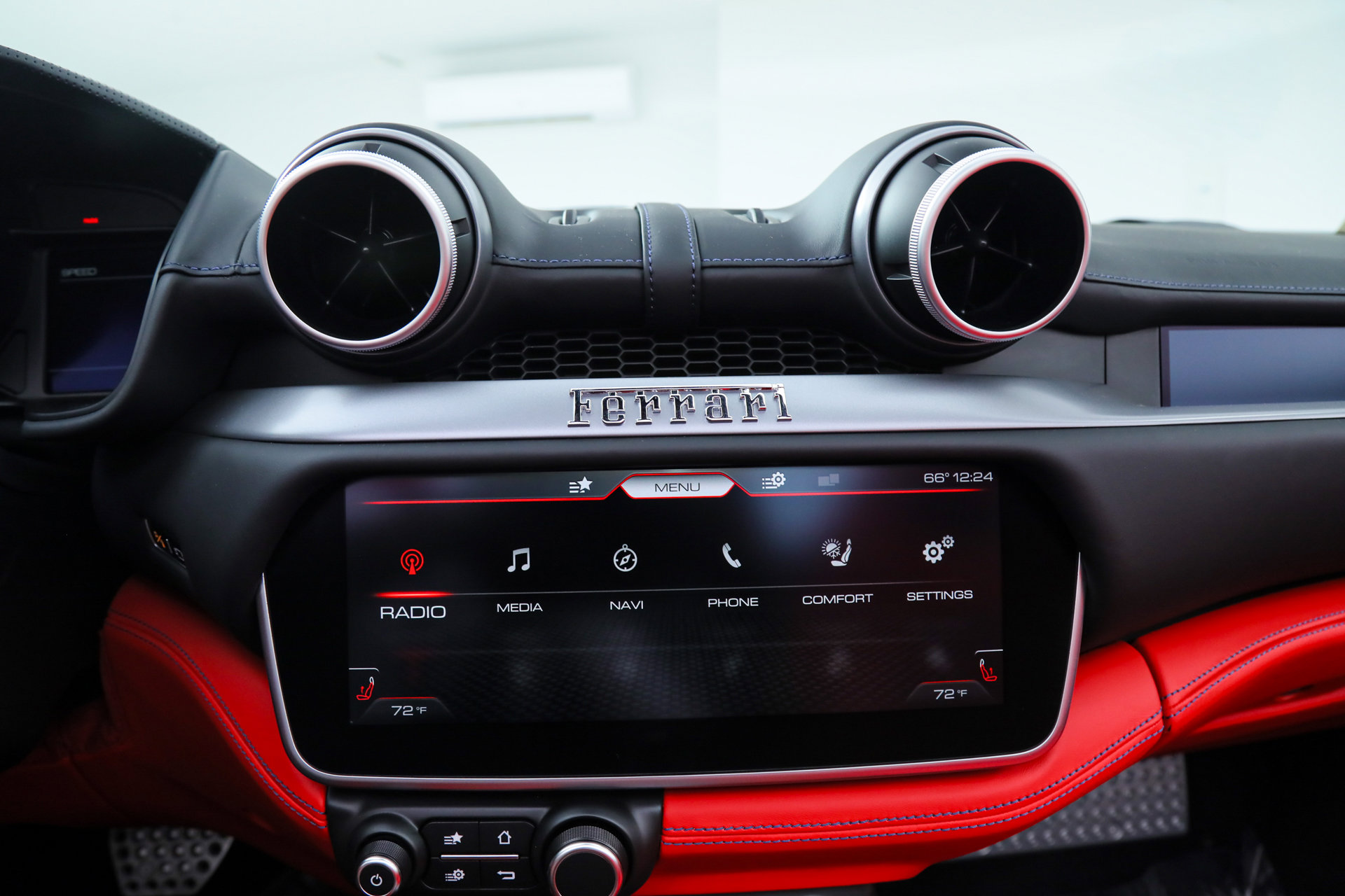 Certified 2023 Ferrari Portofino M image 29