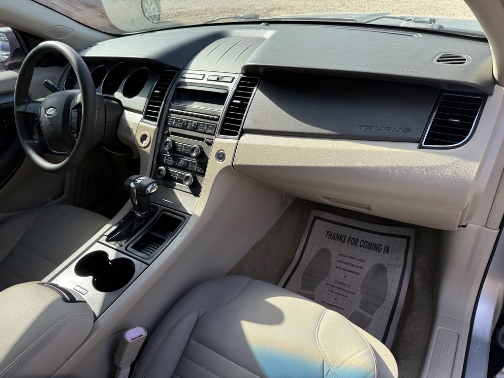 Used 2012 Ford Taurus SE image 20