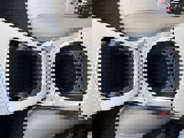 Used 2014 Toyota Prius Five image 28