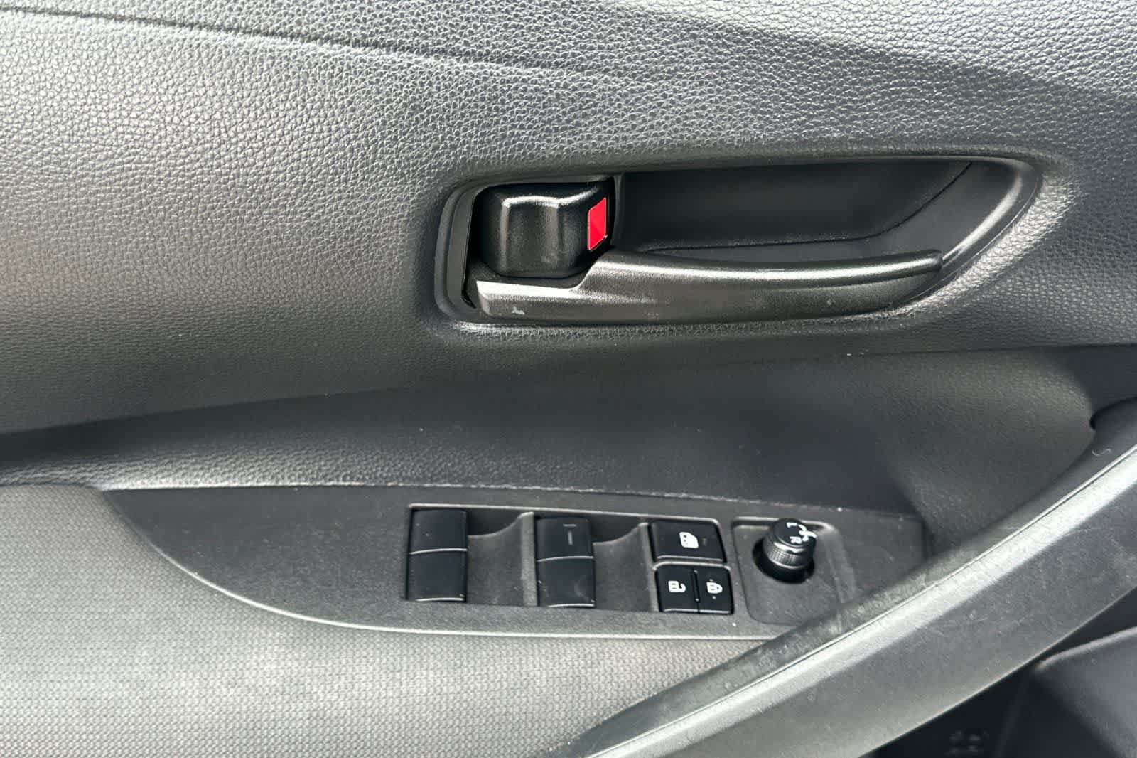 Used 2024 Toyota Corolla LE FWD image 15