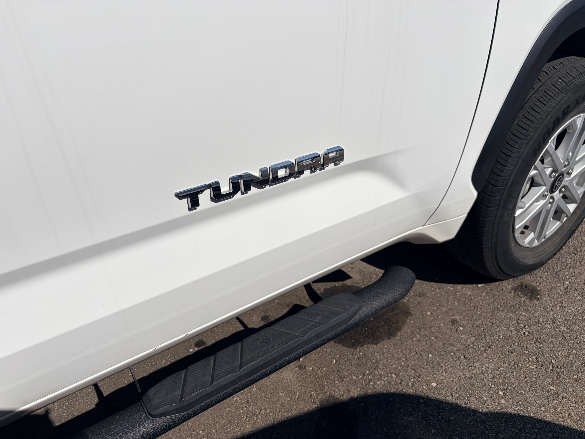 Used 2025 Toyota Tundra SR5 w/ SR5 Premium Package AWD/4WD image 20