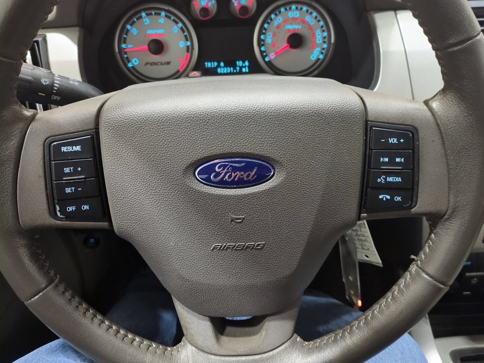 Used 2009 Ford Focus SEL FWD image 18