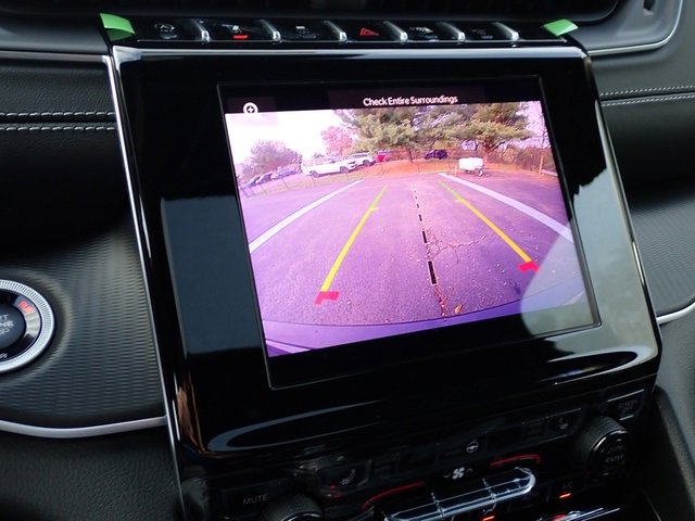 New 2025 Jeep Grand Cherokee Altitude image 21