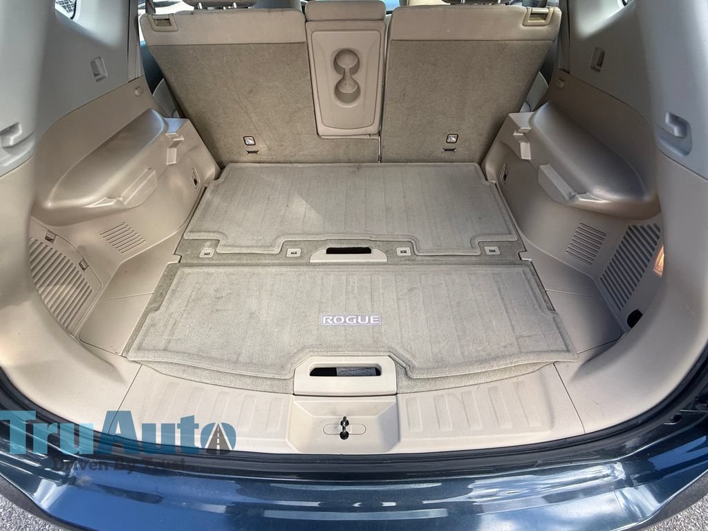Used 2015 Nissan Rogue S FWD image 16