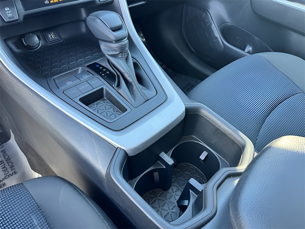 Used 2023 Toyota RAV4 LE image 31