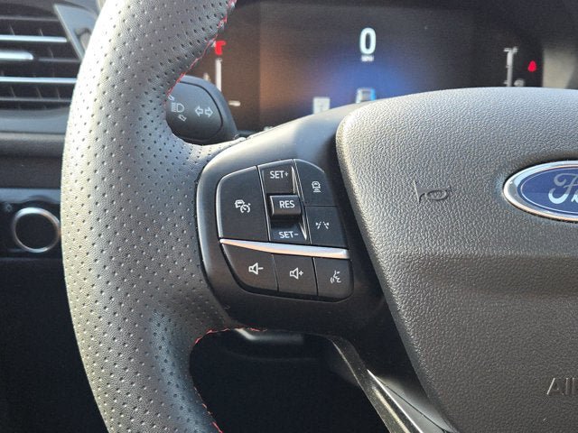 Used 2025 Ford Escape ST-Line w/ Tech Pack #1 FWD image 32