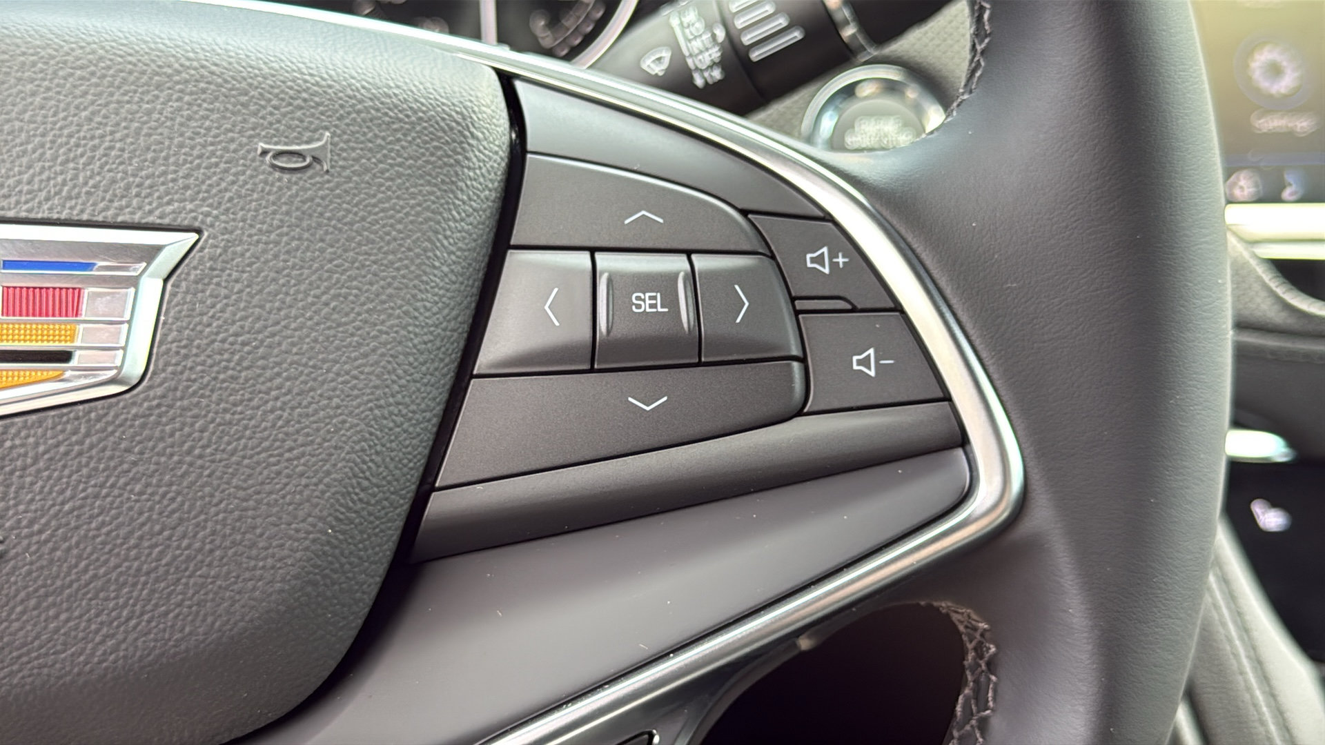 New 2026 Cadillac XT5 Luxury w/ LPO, Floor Liner Package AWD/4WD image 19