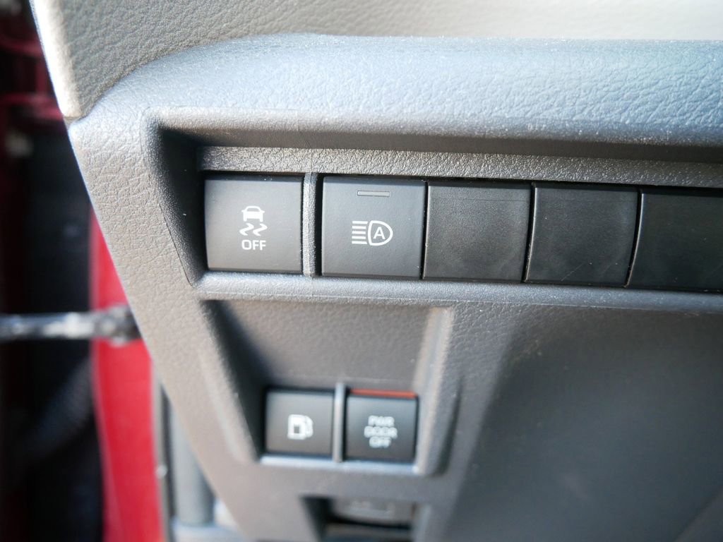 Certified 2021 Toyota Sienna LE image 21