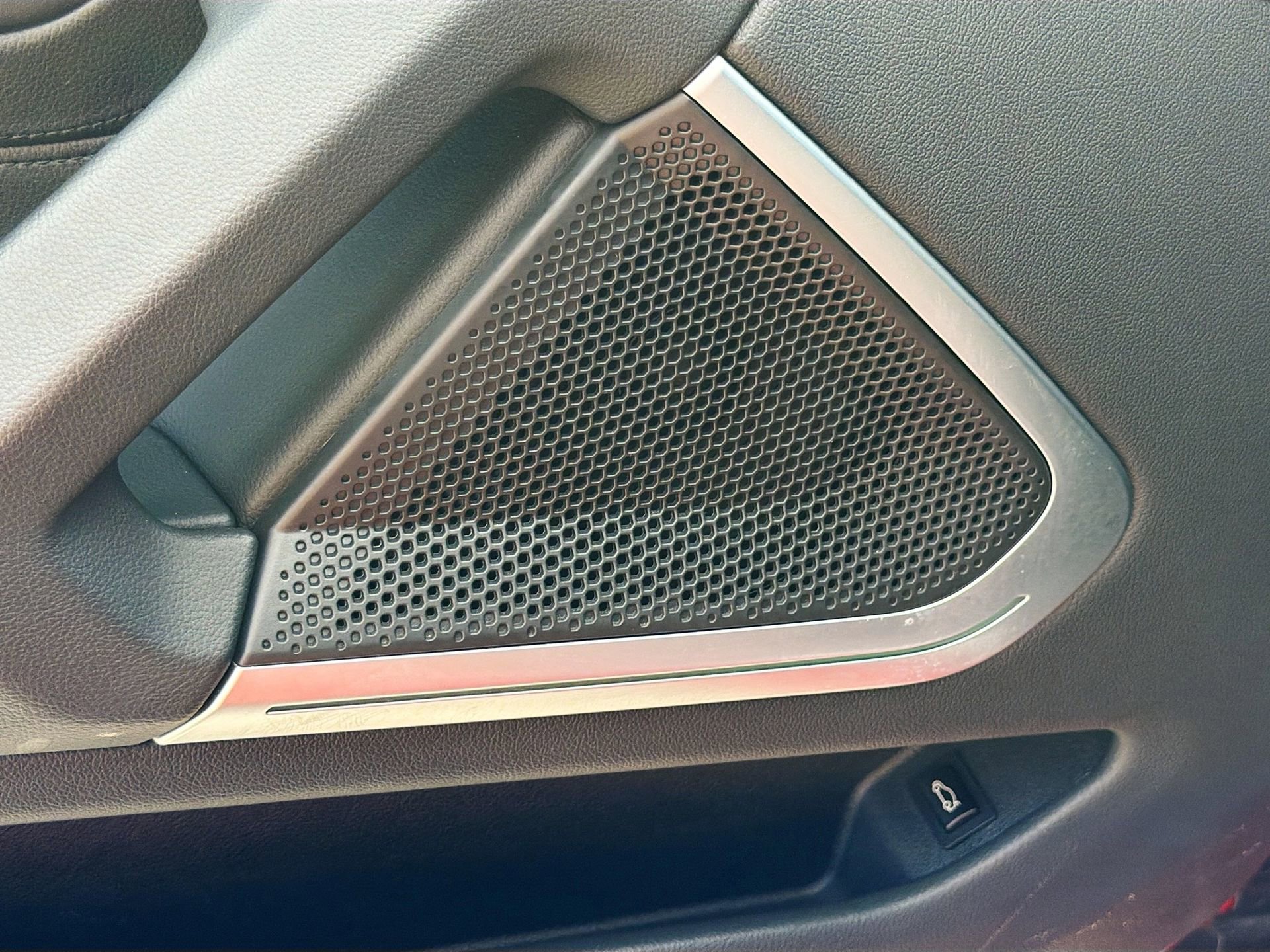 Certified 2025 BMW Z4 sDrive30i image 23