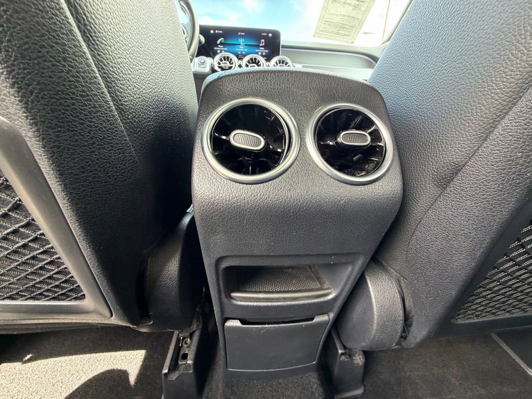 Used 2021 Mercedes-Benz GLB 250 4MATIC image 15
