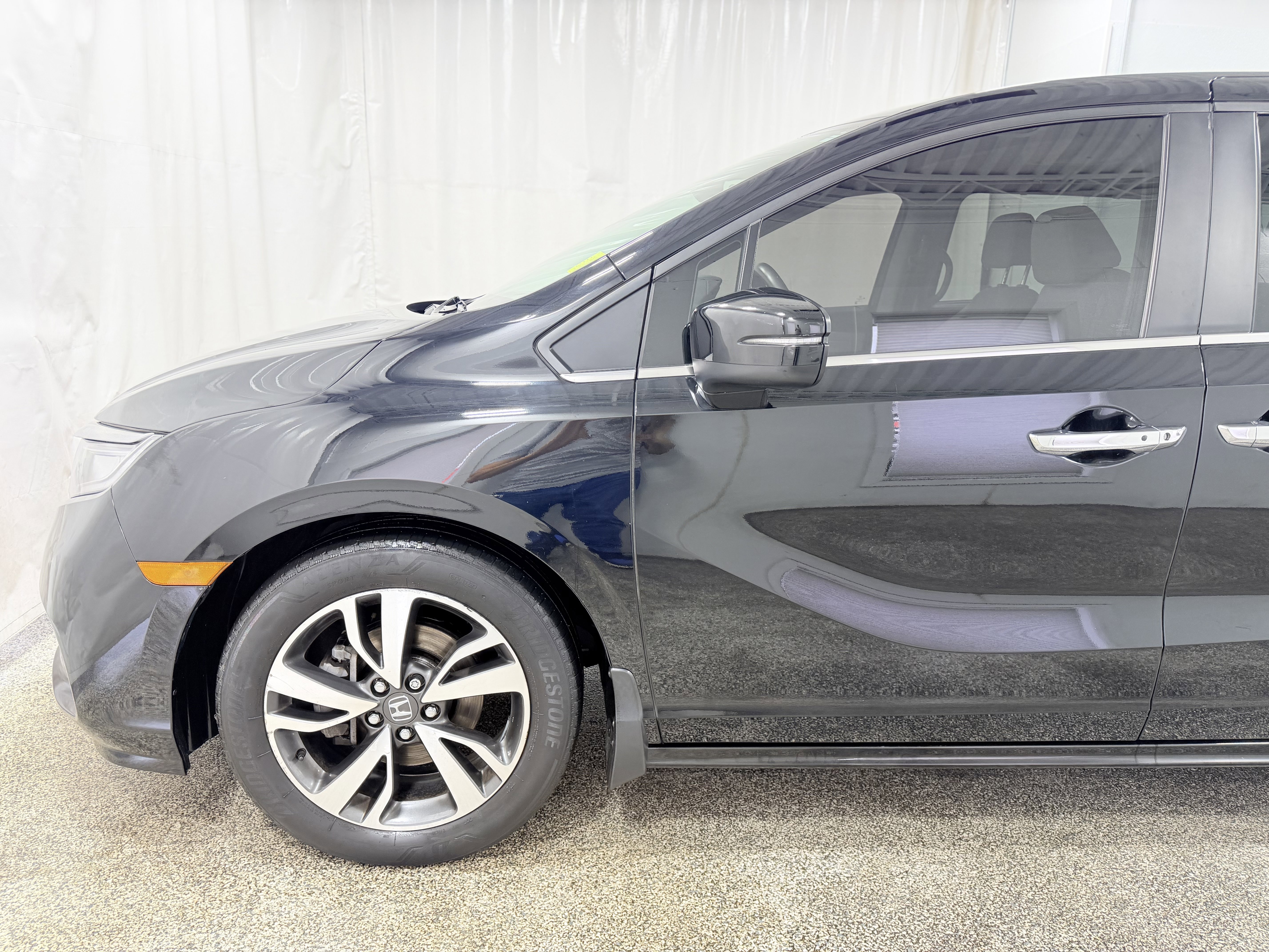 Used 2022 Honda Odyssey Touring image 4