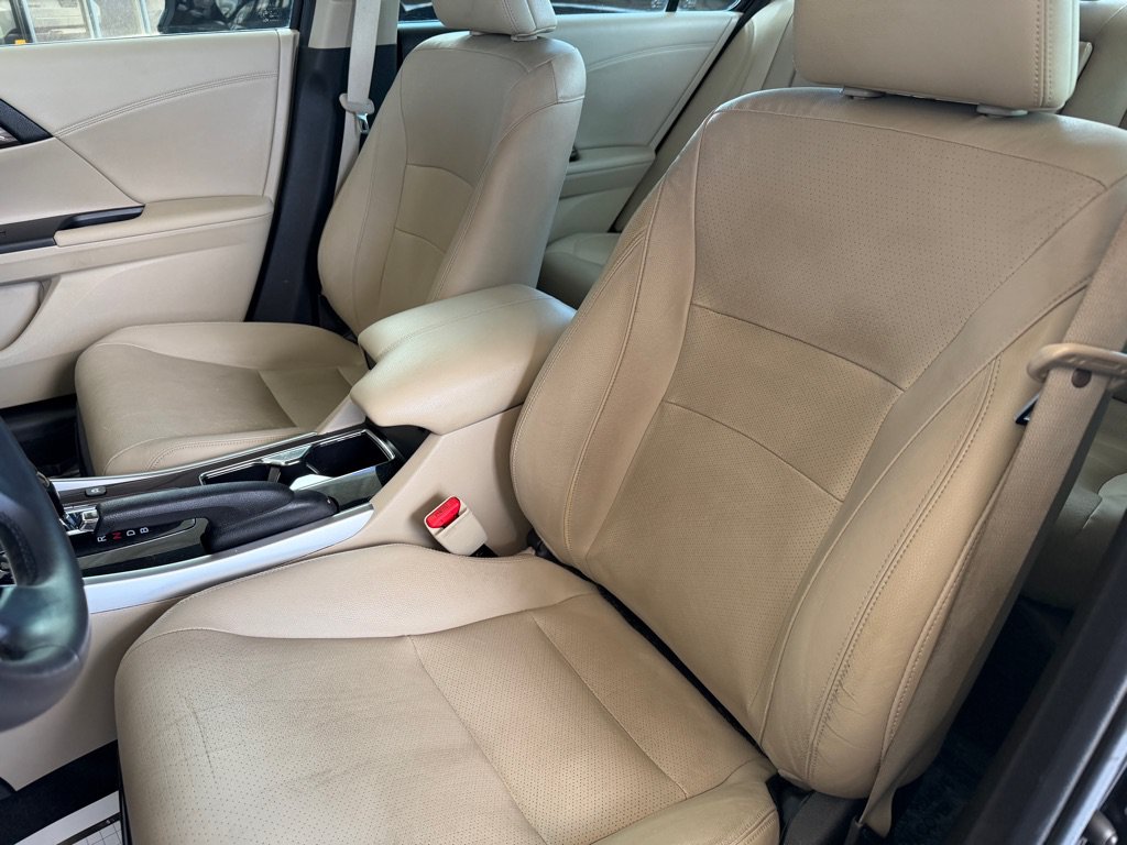 Used 2017 Honda Accord EX-L image 6