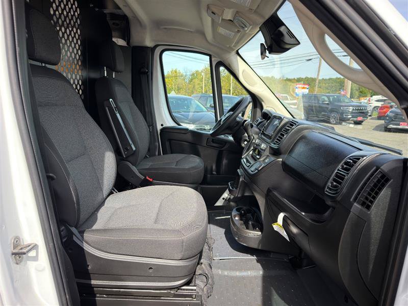 Used 2025 RAM ProMaster 2500 w/ U-Haul Equipment Group FWD image 23