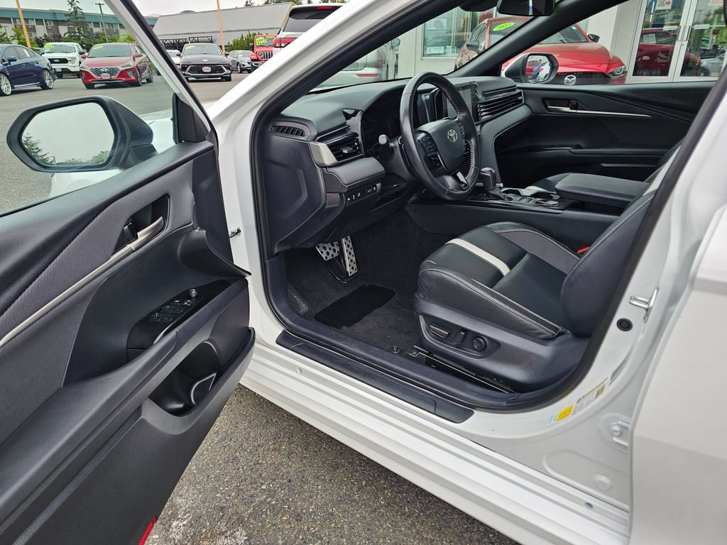 Used 2025 Toyota Camry SE FWD image 20